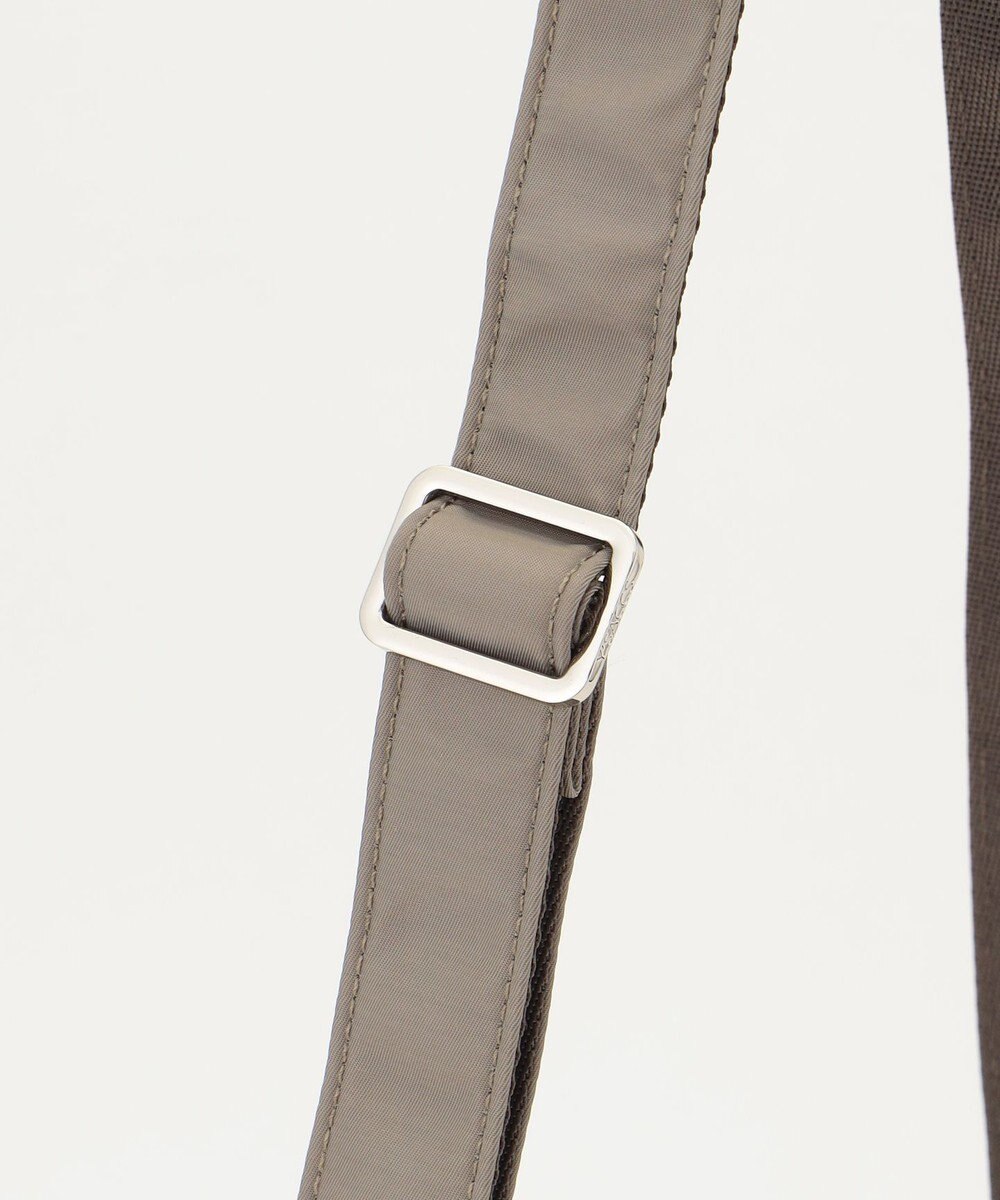 Y'SACCS ブロックモチーフショルダー 