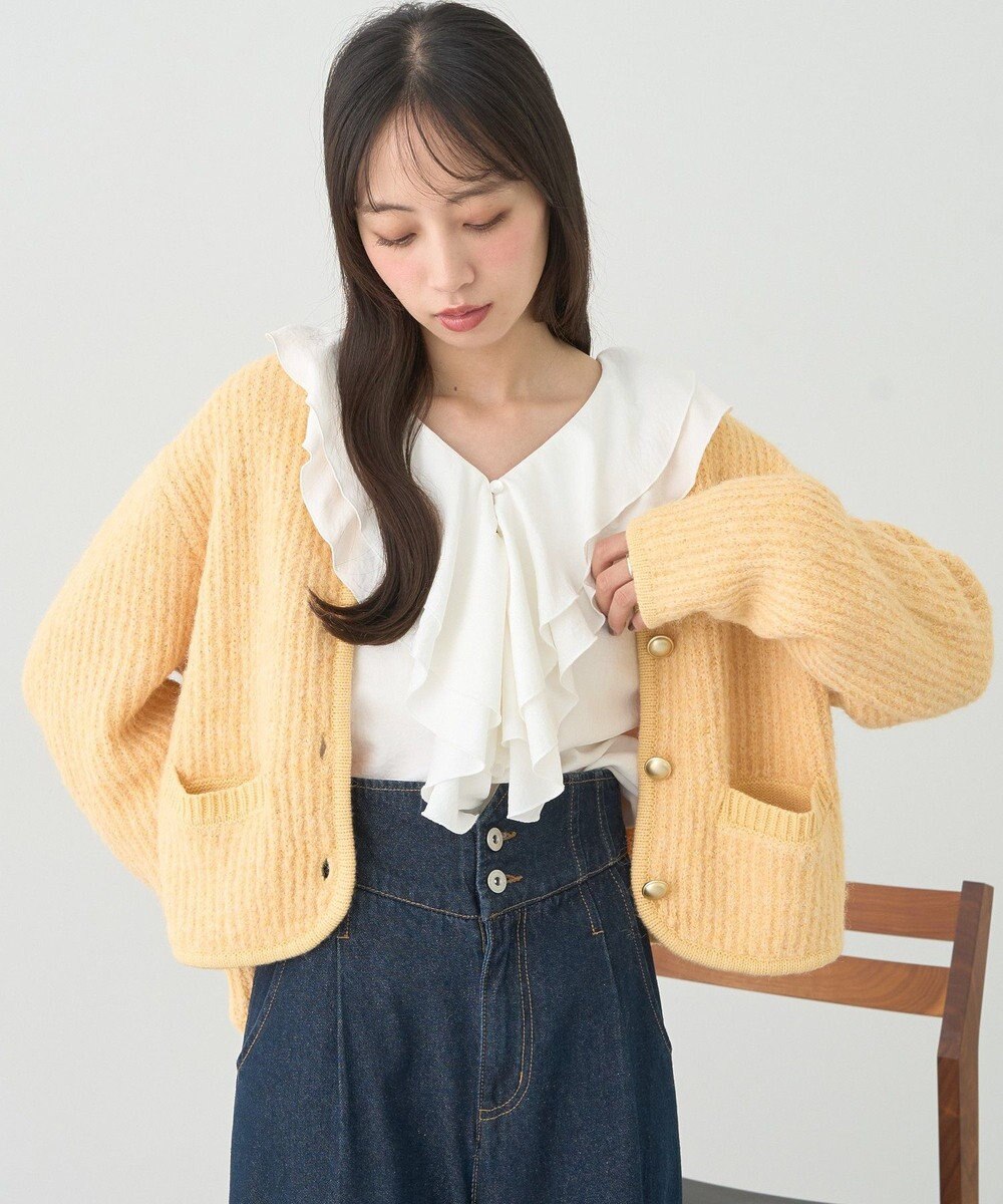earth music&ecology 【WEB限定】ゴールド釦ショートニットカーディガン 