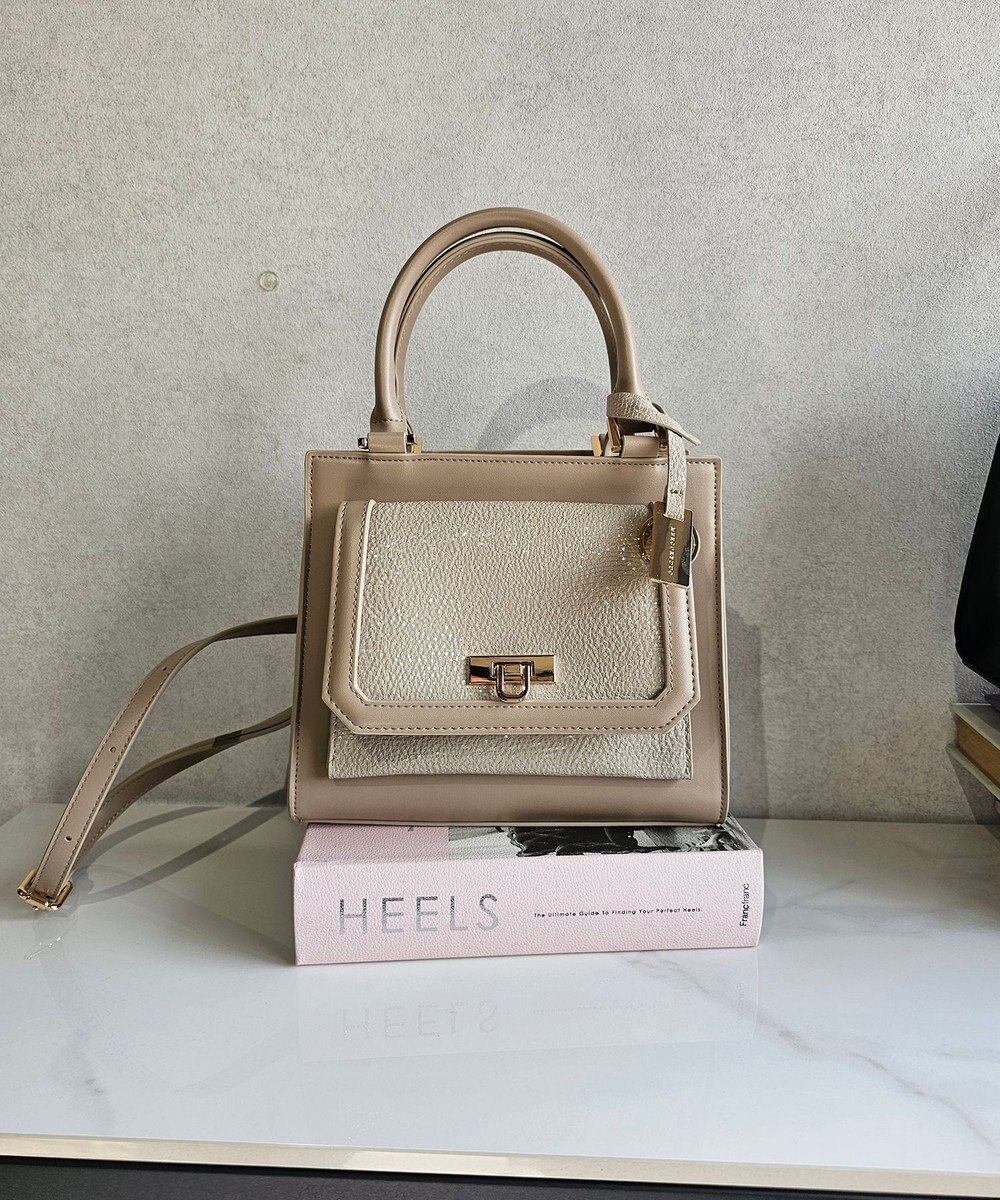 style code 【MERCURYDUO/マーキュリーデュオ】メタリッククラック調型押し フラップハンドバッグ 