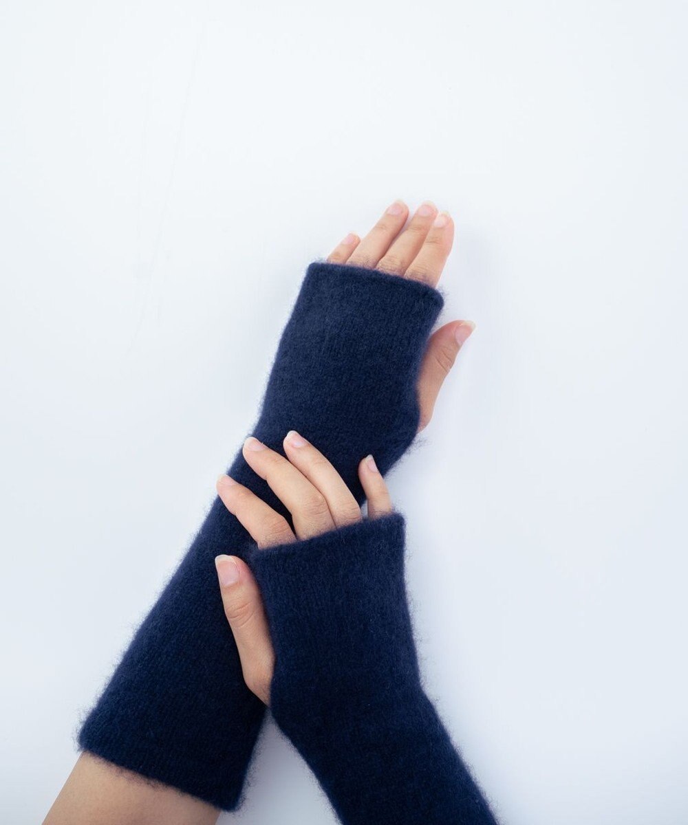 AND WOOL 〈上質な素材と手仕事から生まれた優しいニット〉カシミヤ100%アームウォーマー 