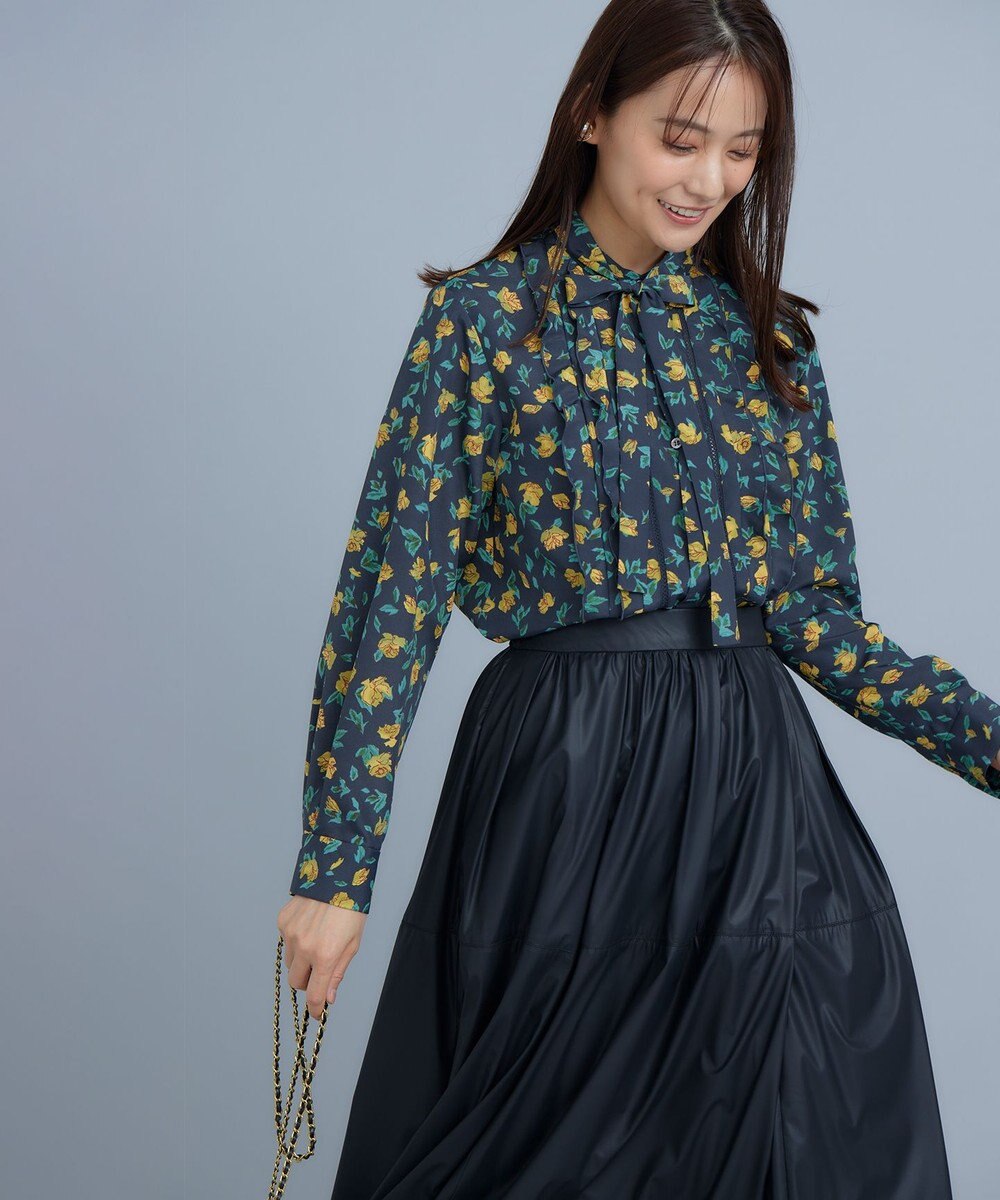 組曲 S カッティングローズプリント フリルブラウス 