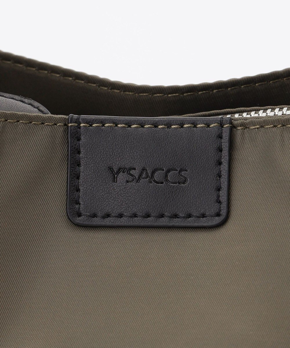 Y'SACCS スクエアすっきりトート Sサイズ 