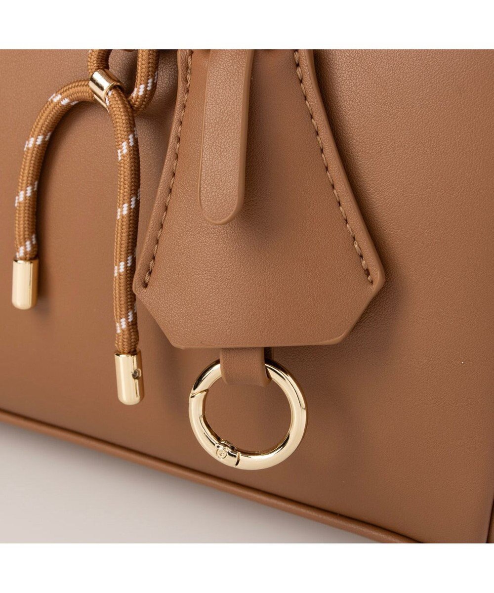 UNBILLION カシュカシュ cachecache / チャーム付横長ボストン 