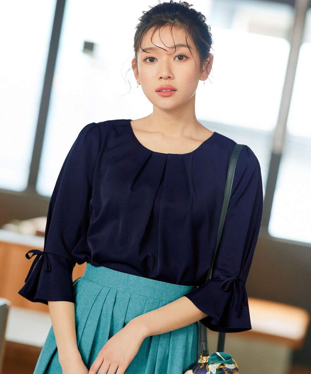 Tiaclasse 【洗える】リボン付きタックフレア袖ブラウス 