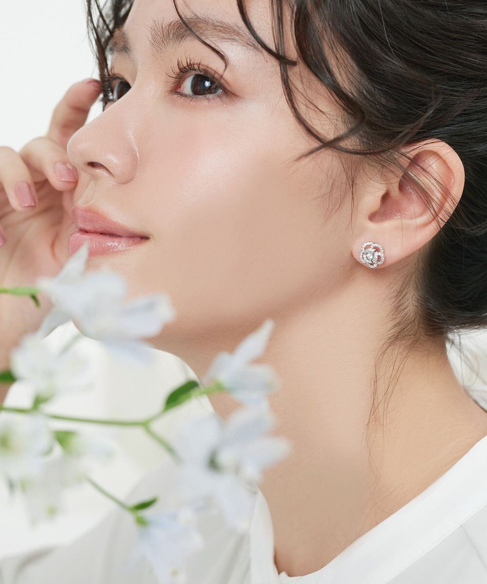 Tiaclasse 【金属アレルギー対応】カメリアモチーフピアス・イヤリング 