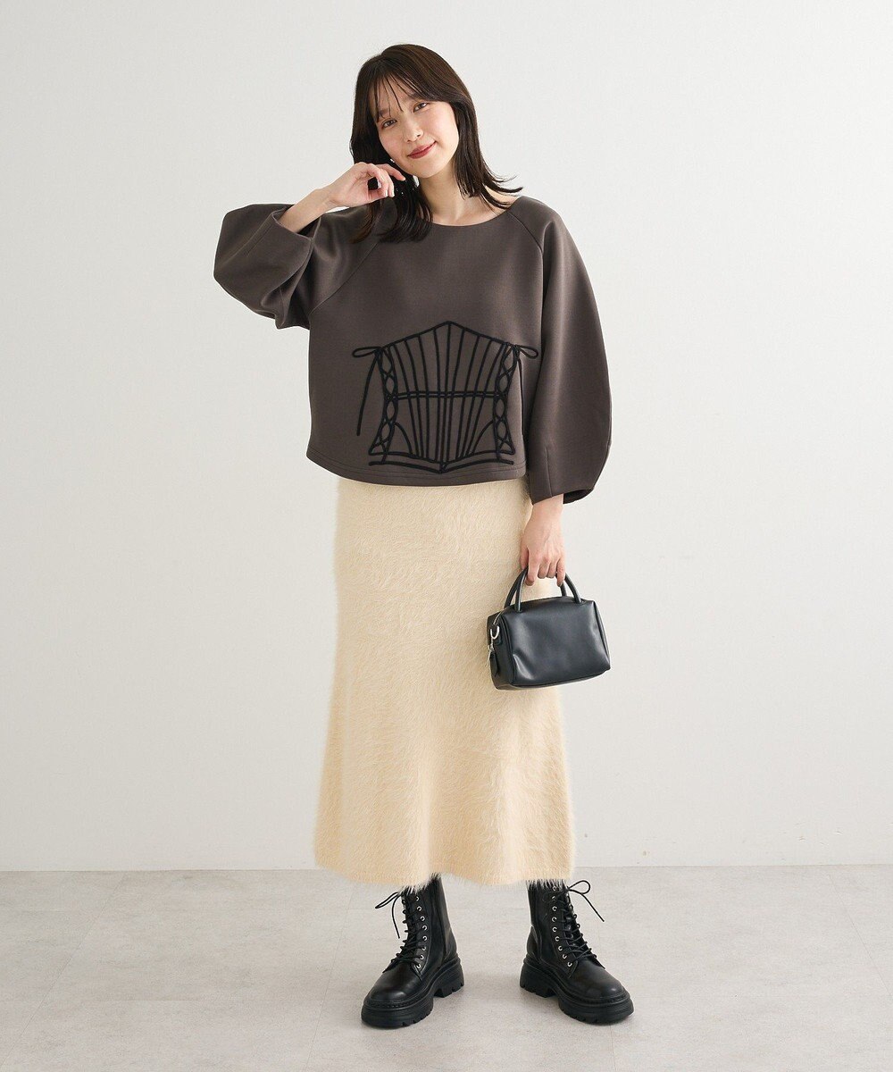 Green Parks ■ESCAR コルセットコード刺繍プルオーバー 