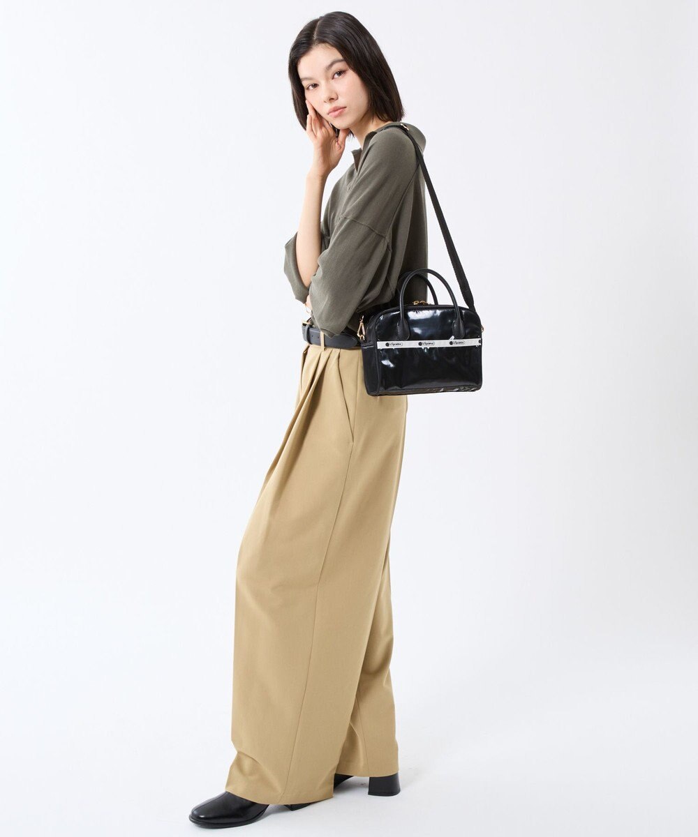 LeSportsac SQUARE TH CROSSBODY/アップタウンブラックシャイン/ブラック2 