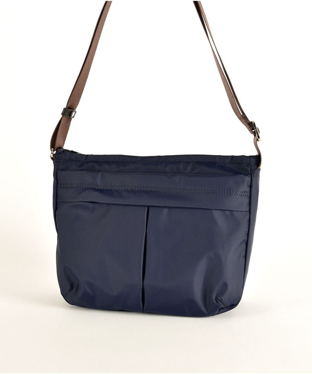 Y'SACCS ナイロンタフタショルダーバッグ　ミディアム 