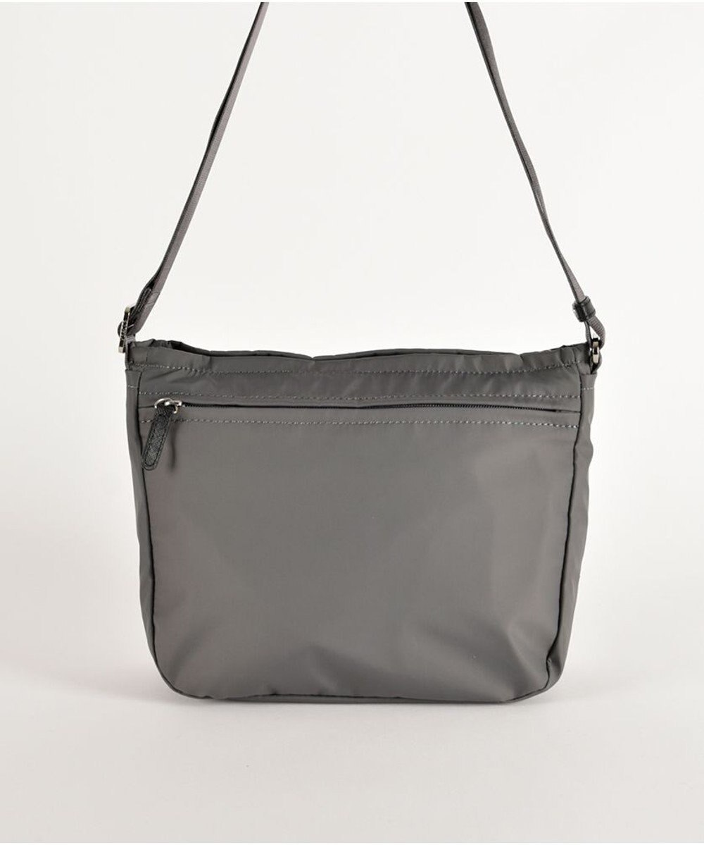 Y'SACCS ナイロンタフタショルダーバッグ　ミディアム 