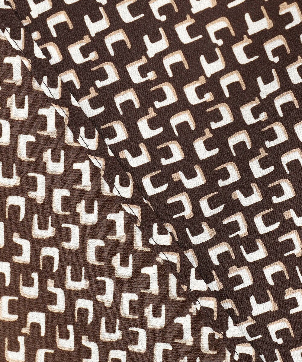 23区 【洗える】モダンジオメトリックプリント ブラウス 