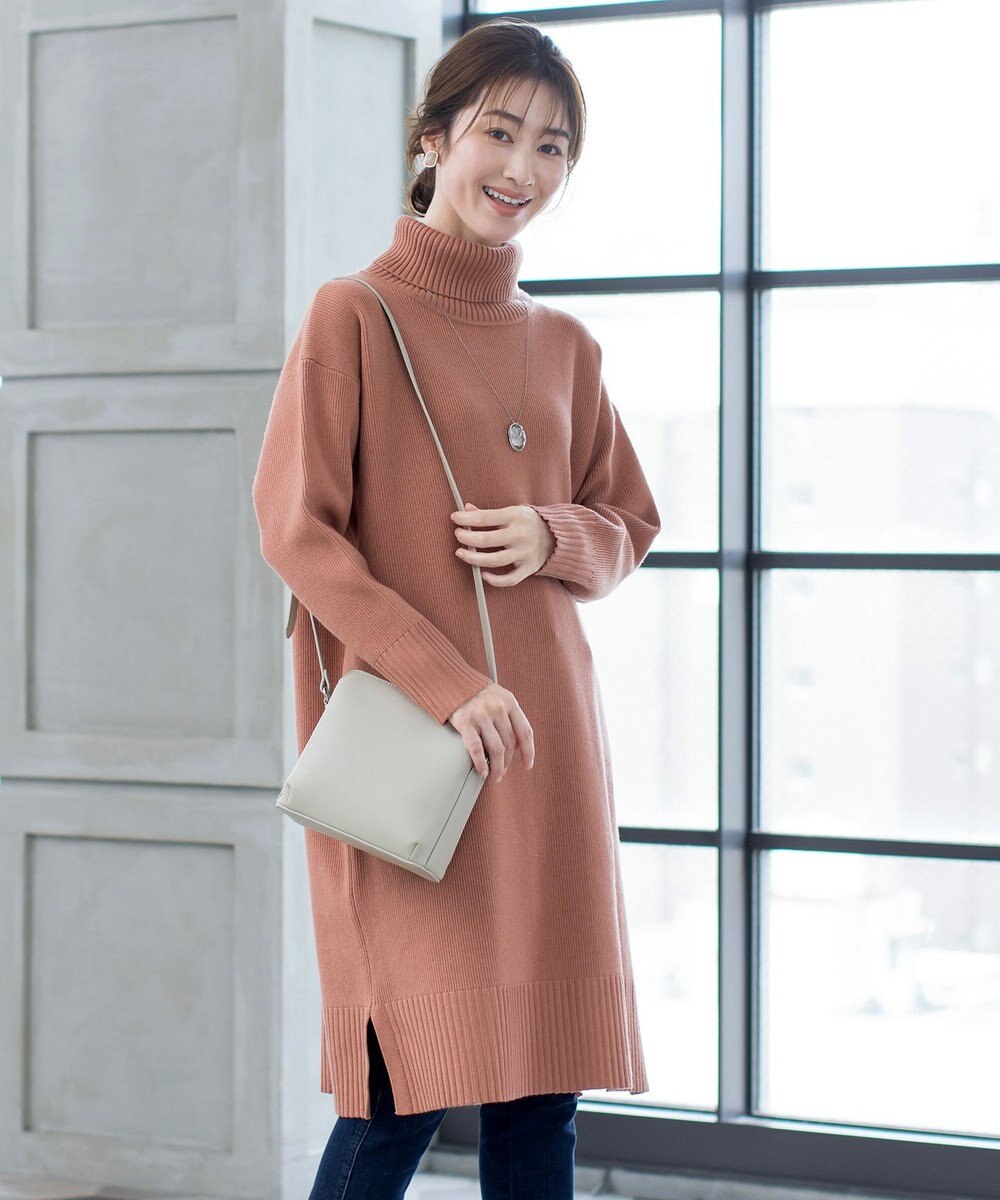 Tiaclasse 【洗える】華のあるニットタートルワンピース 