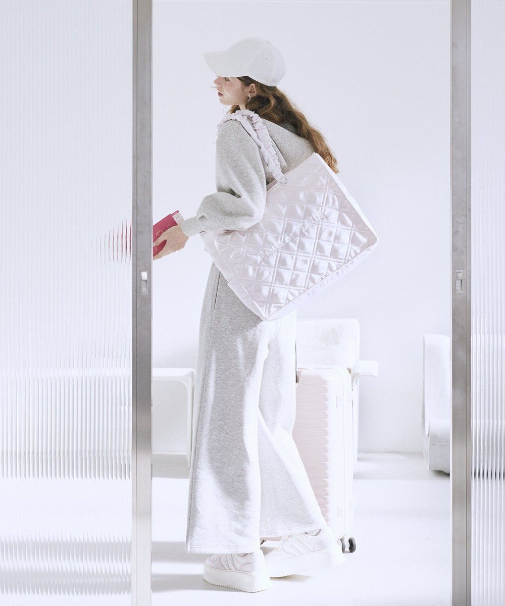 Maison de FLEUR ギャザーハンドルキルティングキャリーオンバッグ 