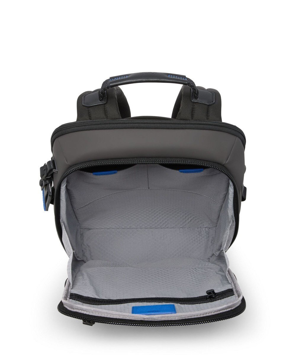 TUMI ALPHA BRAVO 「ダイナミック」バックパック 