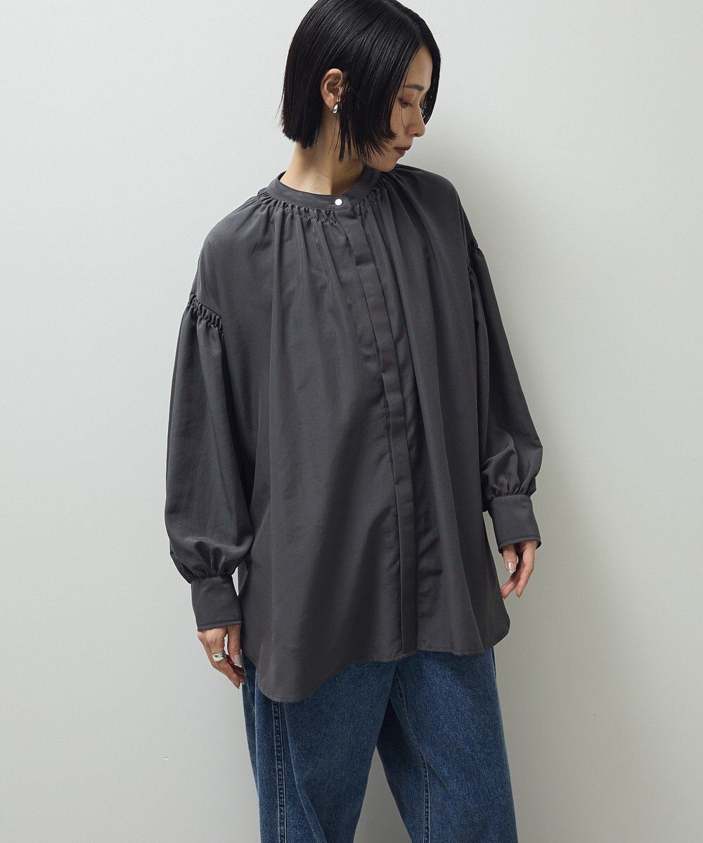 Green Parks ｅａｓｅ　ｂｌｕｅ．バックシャーリングブラウス 