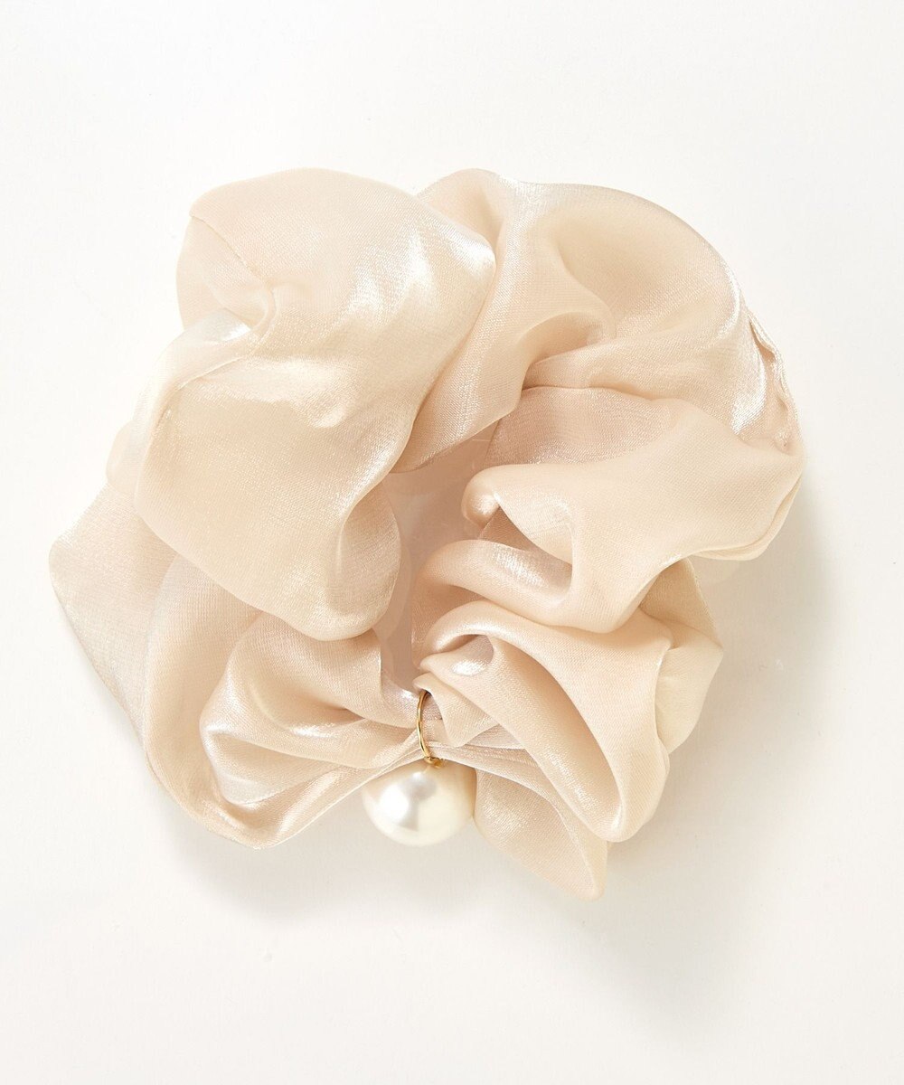 Phoebe ボリューミーシアーシュシュ　ベージュ/パール/大ぶり 