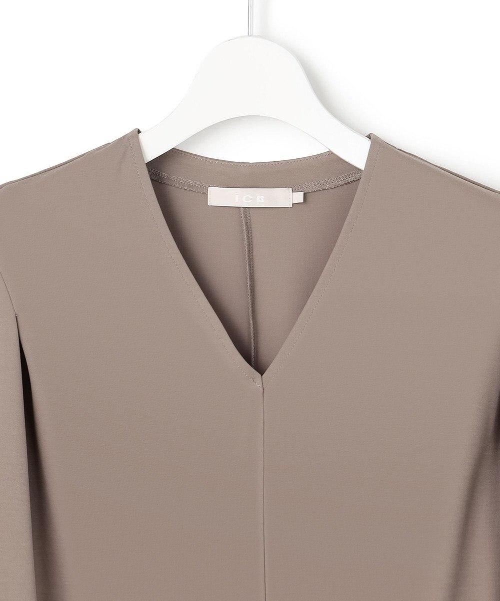 ICB L スパンプラチナム Vネックカットソー 