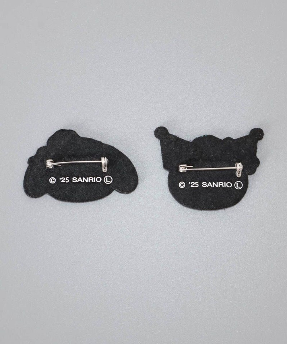 AURORA 【 ANNA SUI（アナ スイ）】マイメロディ&クロミ 刺しゅうブローチ付きネコ耳ニットワッチ 