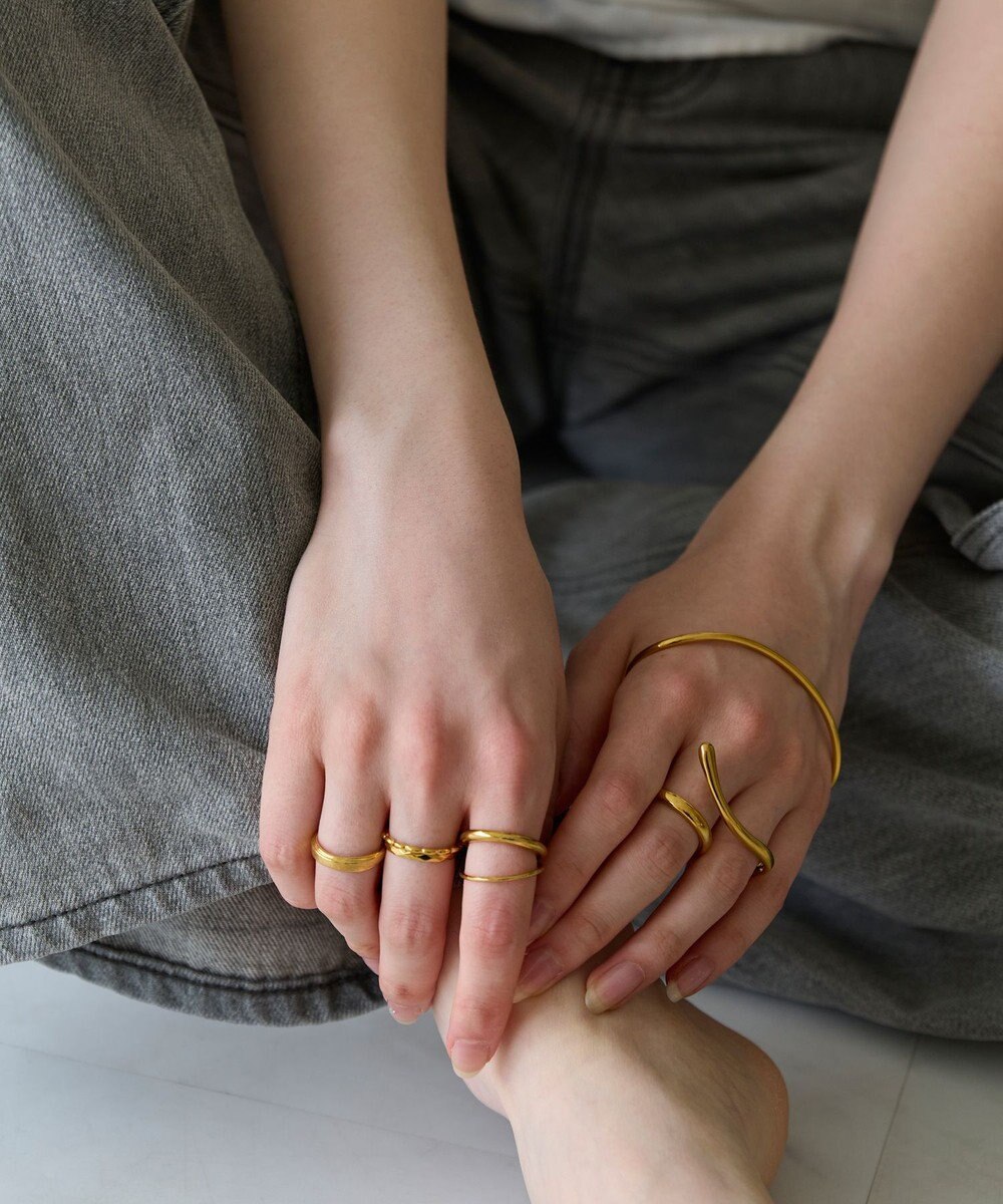 Phoebe 〈金属アレルギー対応〉エターナルドットリング　ゴールド　ステンレス 