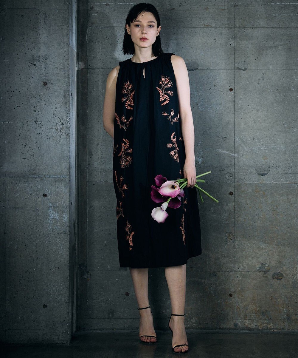 自由区 【カトリエムブーケ】Broderie a motifs floraux 刺繍サックワンピース 