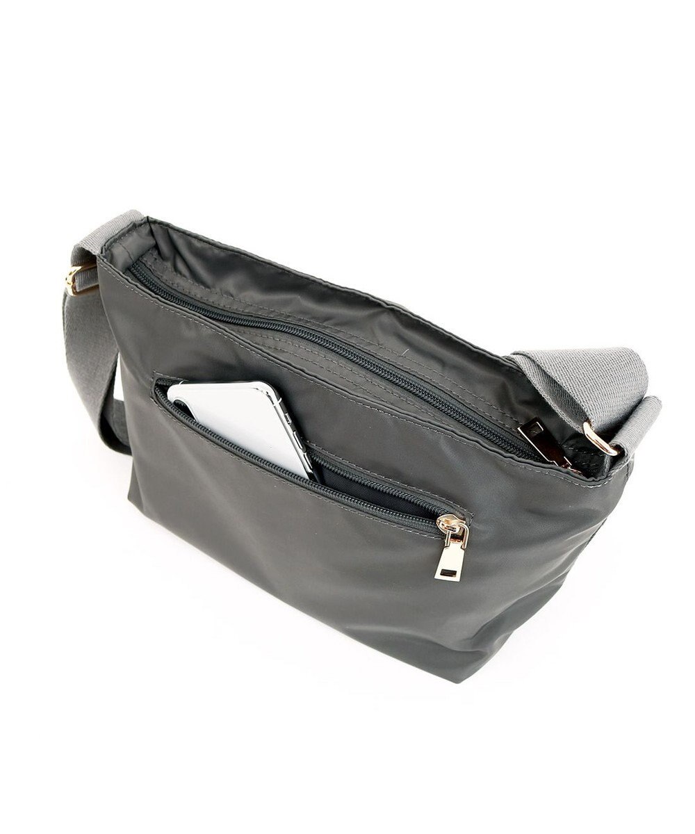 UNBILLION カシュカシュ cachecache / 舟型ナイロンショルダー 