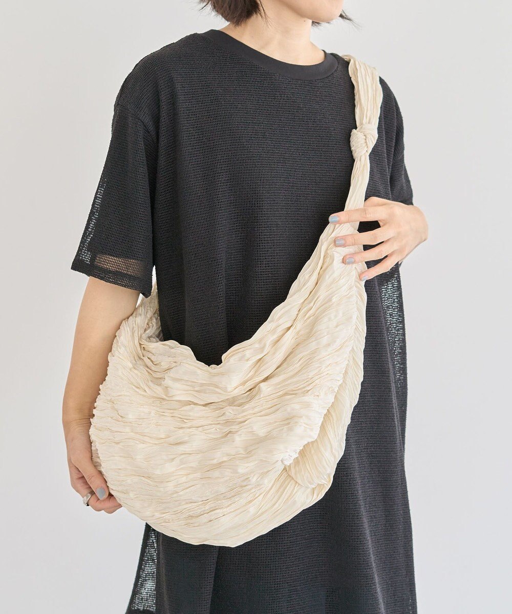 Green Parks ・ＱＵＯＮ　ワイドプリーツショルダーバッグ 