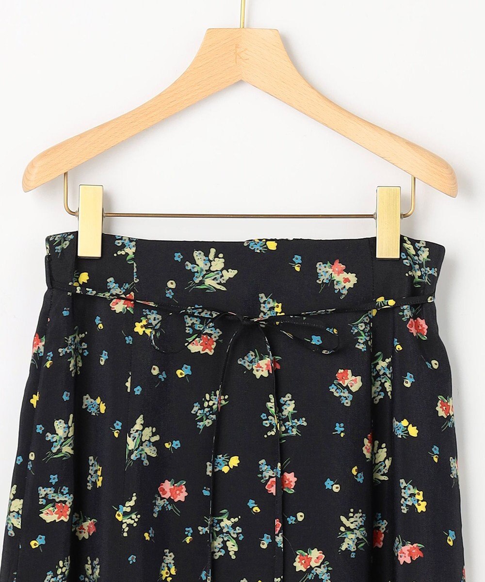 組曲 S 【先行予約】クラッシックフラワープリント フレアスカート 