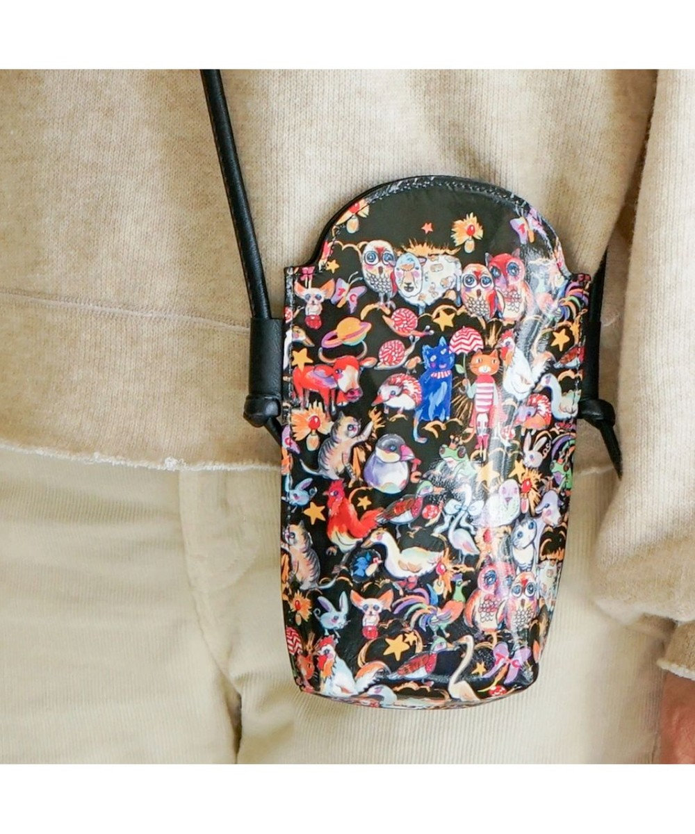 tsumori chisato CARRY 森のどうぶつたち ポーチ スマホポシェット ショルダーケース ブラック