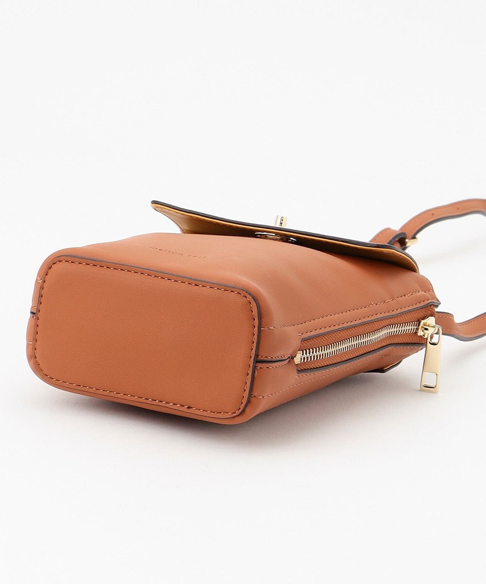 LA BAGAGERIE 【maison vert】【多収納】スマホショルダー 