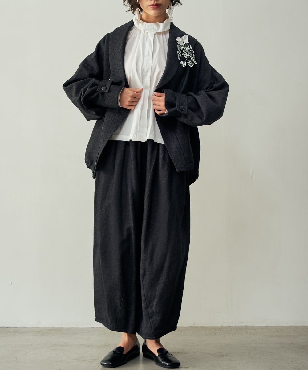 muuc リネンウールの裾タックワイドパンツ 