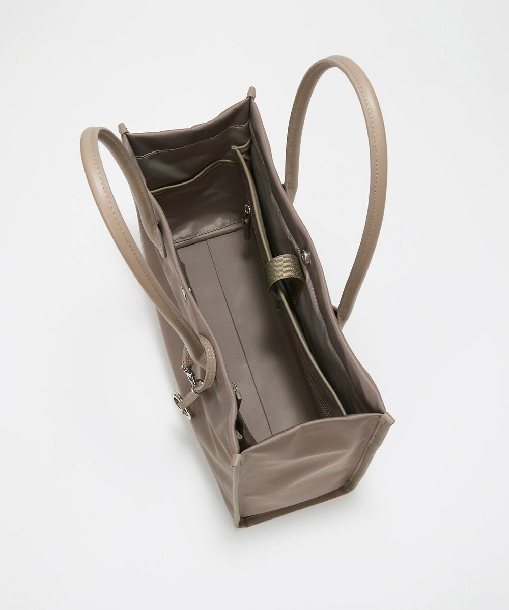 TOPKAPI 【Breath TOPKAPI】PRIM プリム ナイロン スクエア トートバッグ チャーム付き　A4 / 軽量 