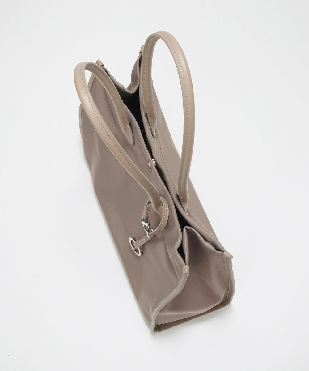 TOPKAPI 【Breath TOPKAPI】PRIM プリム ナイロン スクエア トートバッグ チャーム付き　A4 / 軽量 