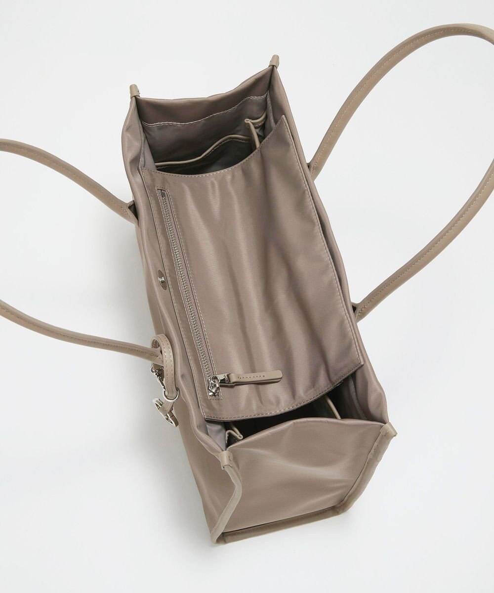 TOPKAPI 【Breath TOPKAPI】PRIM プリム ナイロン スクエア トートバッグ チャーム付き　A4 / 軽量 