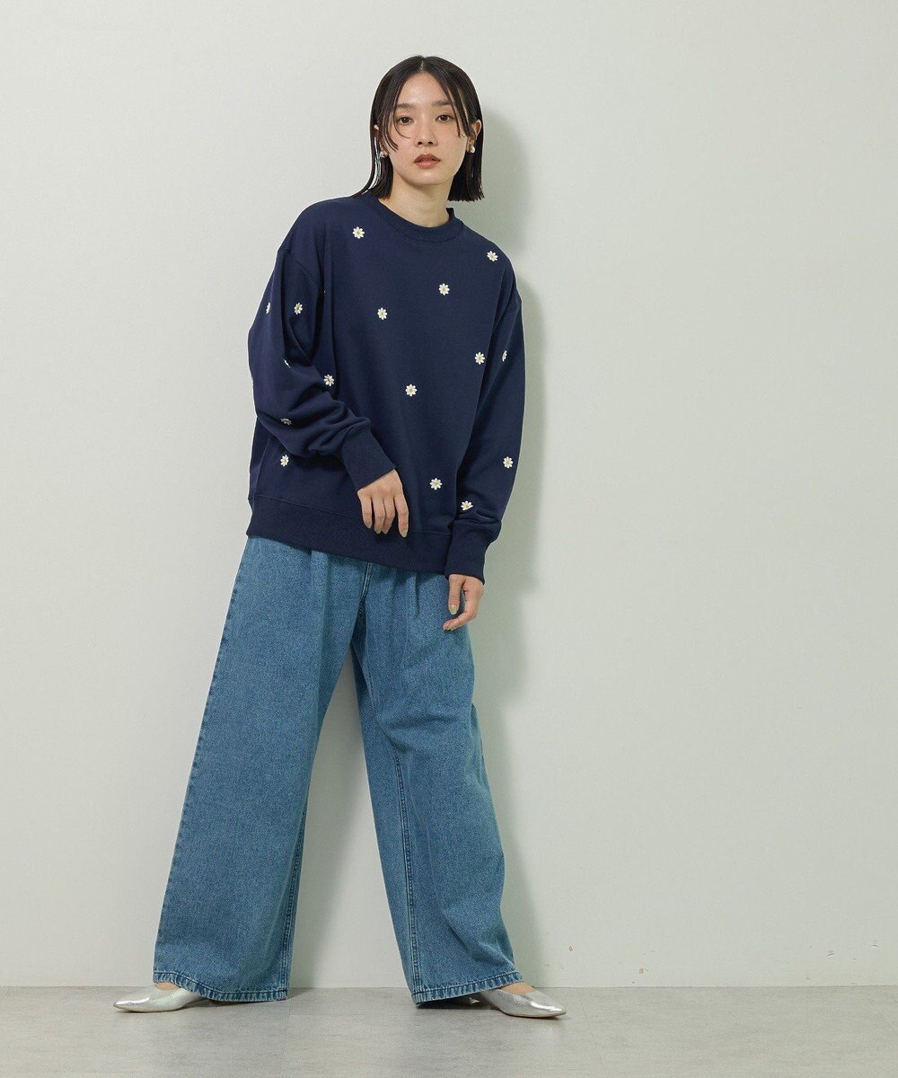 Green Parks ・ｓｗｉｎｇ　ｂｙ　デイジー刺繍スウェット 