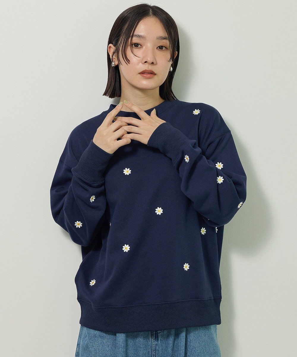 Green Parks ・ｓｗｉｎｇ　ｂｙ　デイジー刺繍スウェット 
