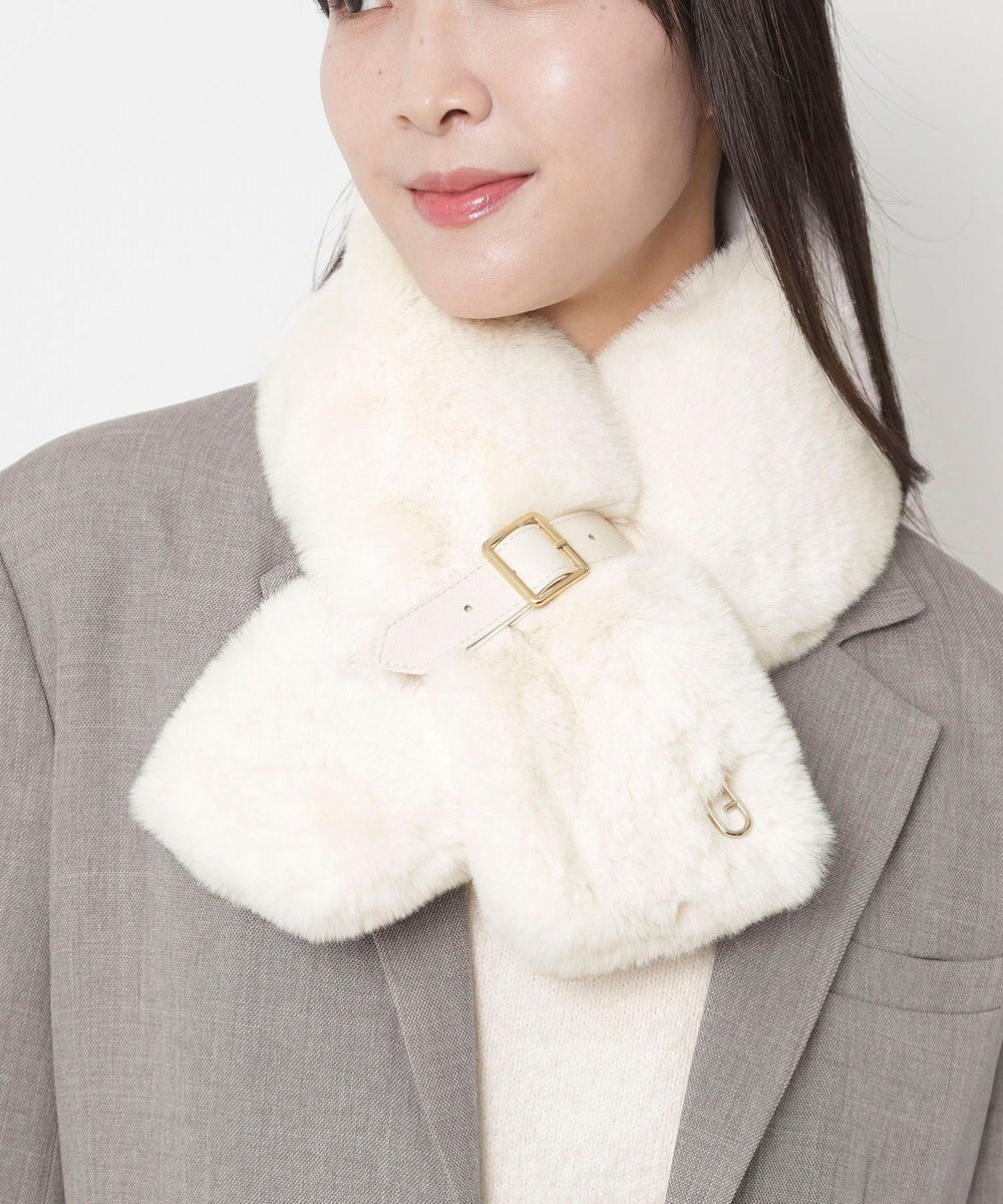 MOONBAT FURLA（フルラ）ベルト差し込みファーティペット アーチロゴ フェイクファー 