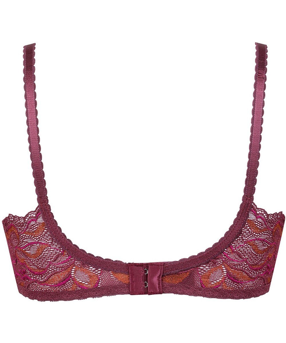 Wing ブラジャー 背中の段差をスムージング 脇高設計 脇から背中すっきり バストの脇流れをブロック 【後ろ姿きれいブラ】 ブラ KB2719 ウイング／ワコール 