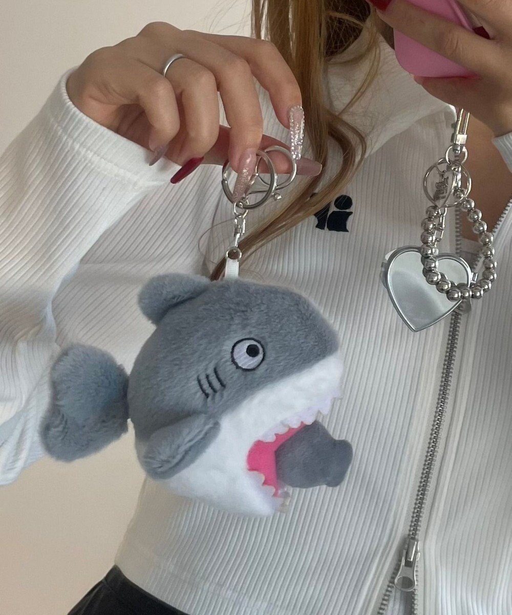 WEGO ふりふりシャークぬいぐるみキーホルダー 