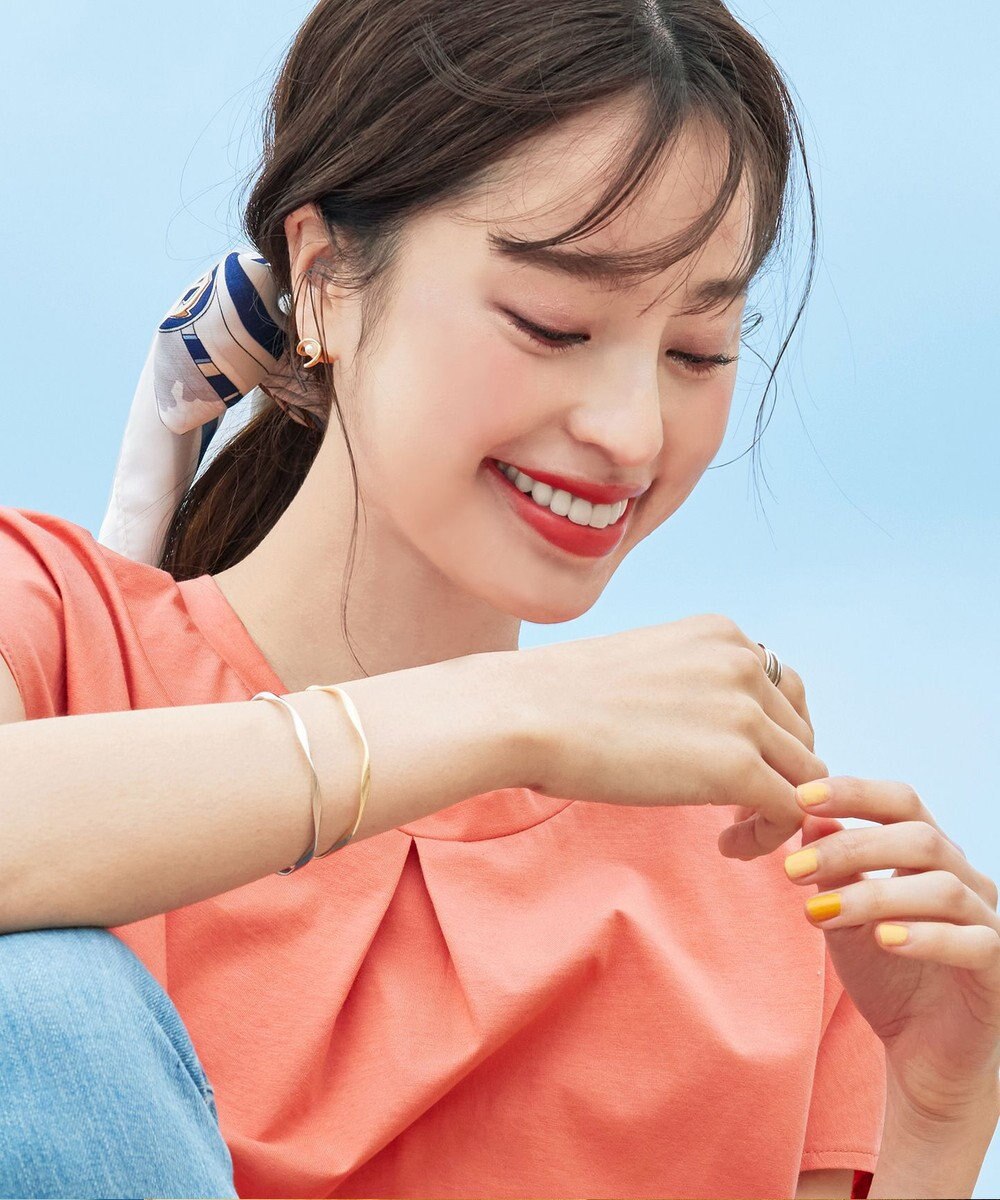 Tiaclasse 捻じりバングル 