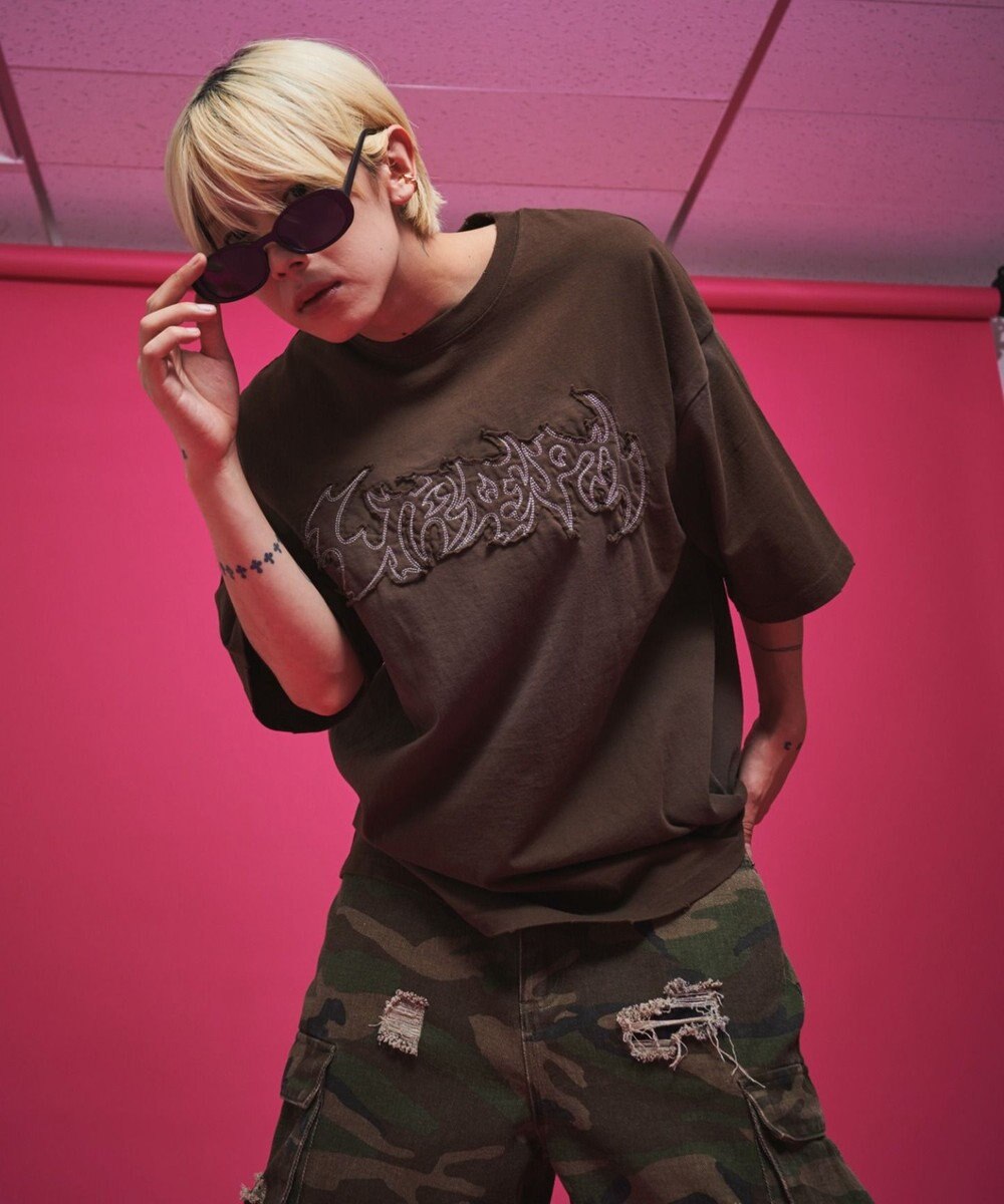 WEGO 【ユニセックス着用ITEM】ダメージアップリケグラフィックT（SS） 