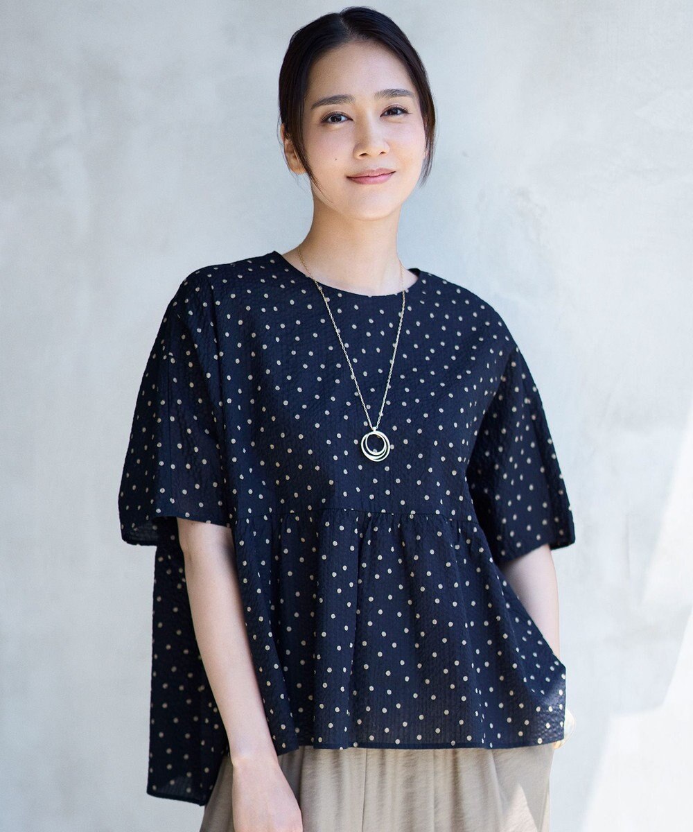 自由区 【WEB&一部店舗限定・サラリ触感】コットンサッカープリント ブラウス 