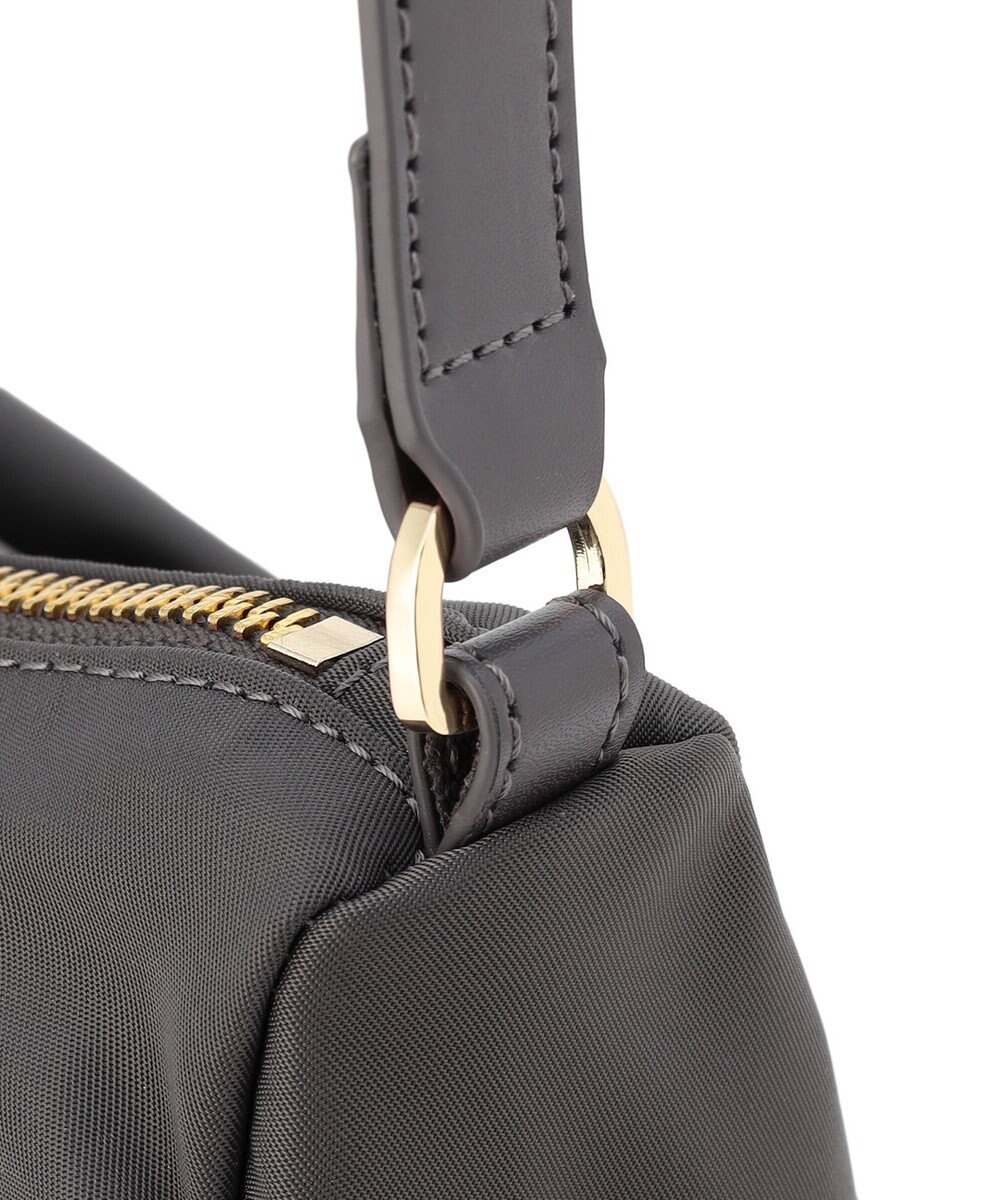 TOCCA IN CREADLE NYLON BAG Ｍ ワンショルダーバッグ 