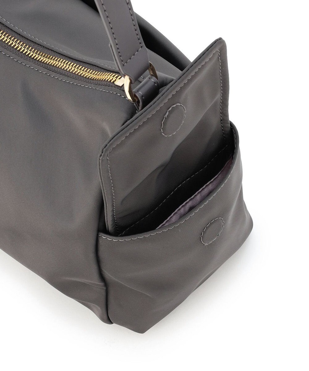 TOCCA IN CREADLE NYLON BAG Ｍ ワンショルダーバッグ 