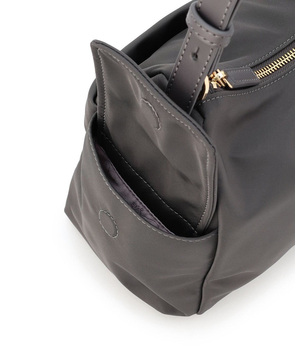 TOCCA IN CREADLE NYLON BAG Ｍ ワンショルダーバッグ 