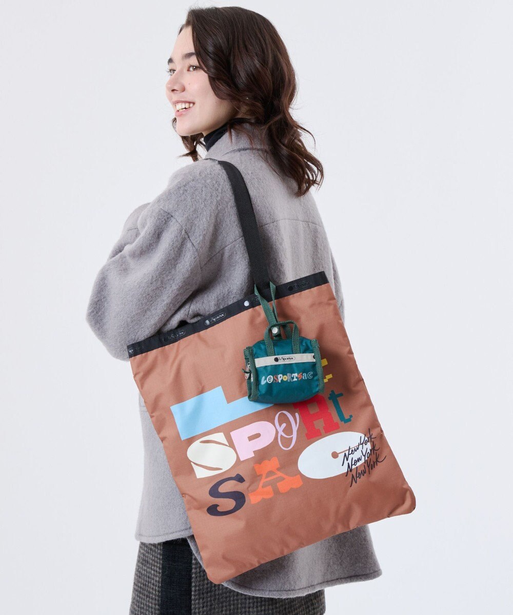 LeSportsac MICRO WEEKENDER CHARM/LSSタイポグラフィチャームグリーン 