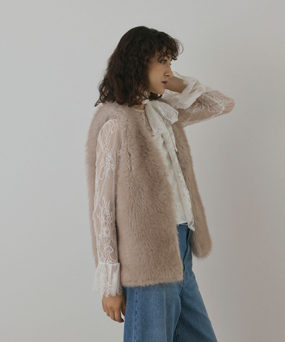 GRACE CONTINENTAL フェイクフォックスファ－ベスト 