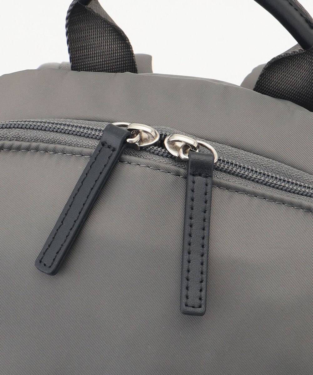 ICB 【人気のため新色追加・A4サイズ収納可・撥水】８ポケットナイロンリュック 