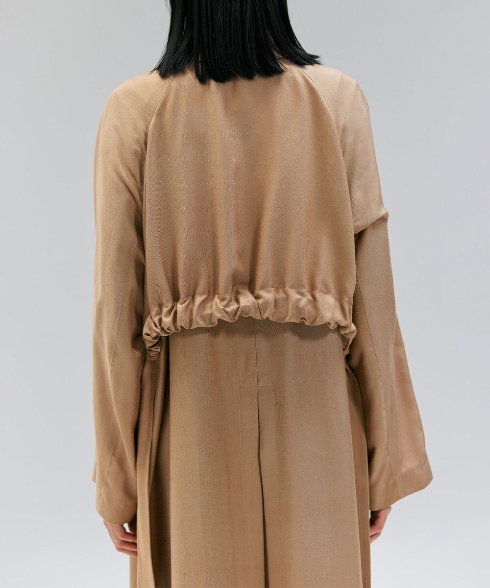 BEIGE， COBURN / シルク混ロングステンカラーコート 