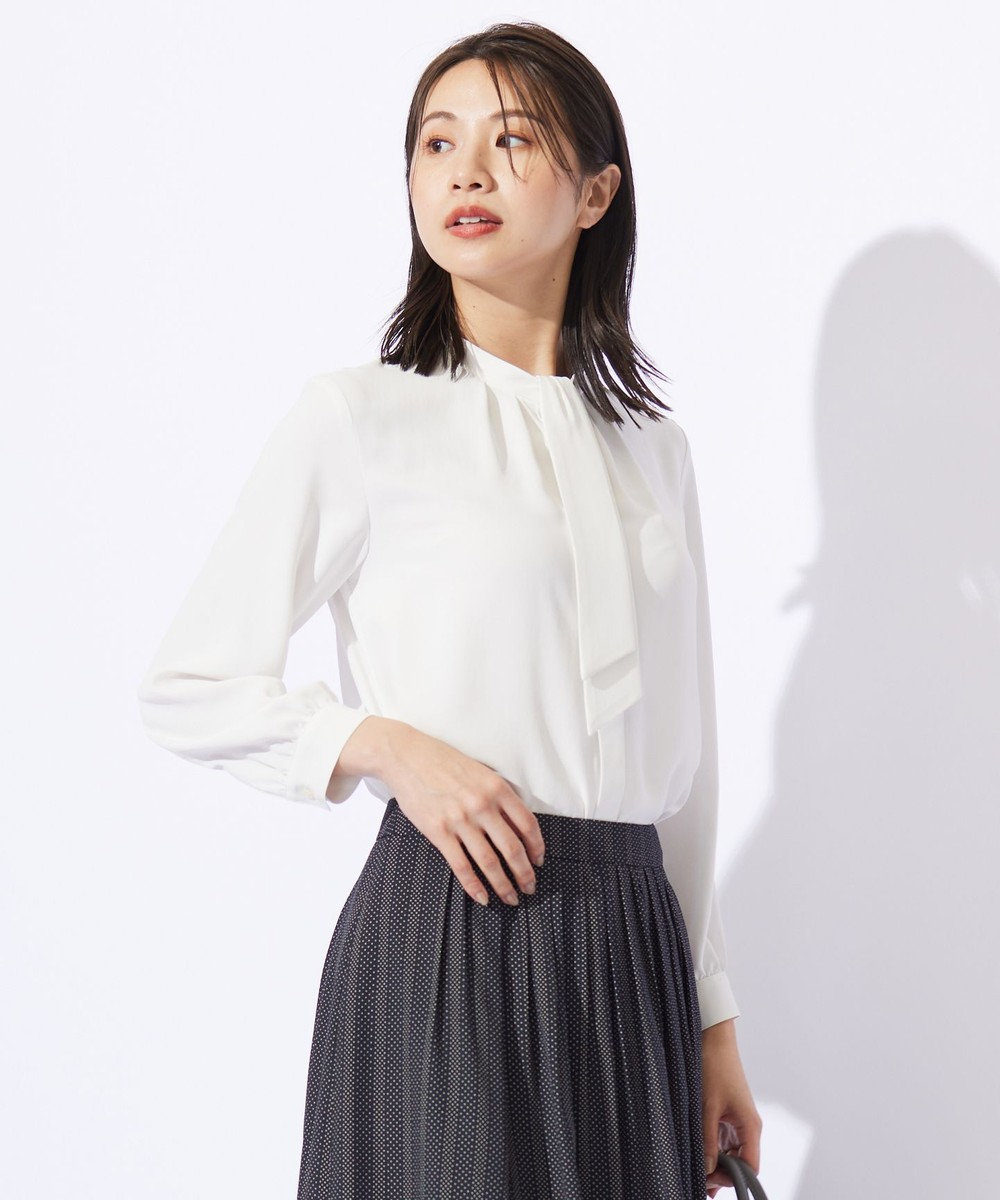 J.PRESS LADIES S 【洗える】パウダージョーゼット ボウタイ バンドカラー ブラウス ホワイト系