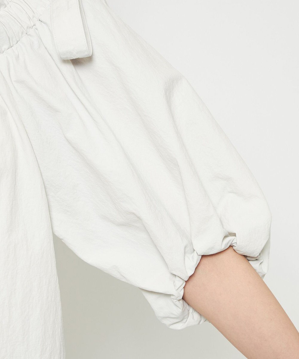 uncrave ライトプルーフナイロン オフショルブラウス 