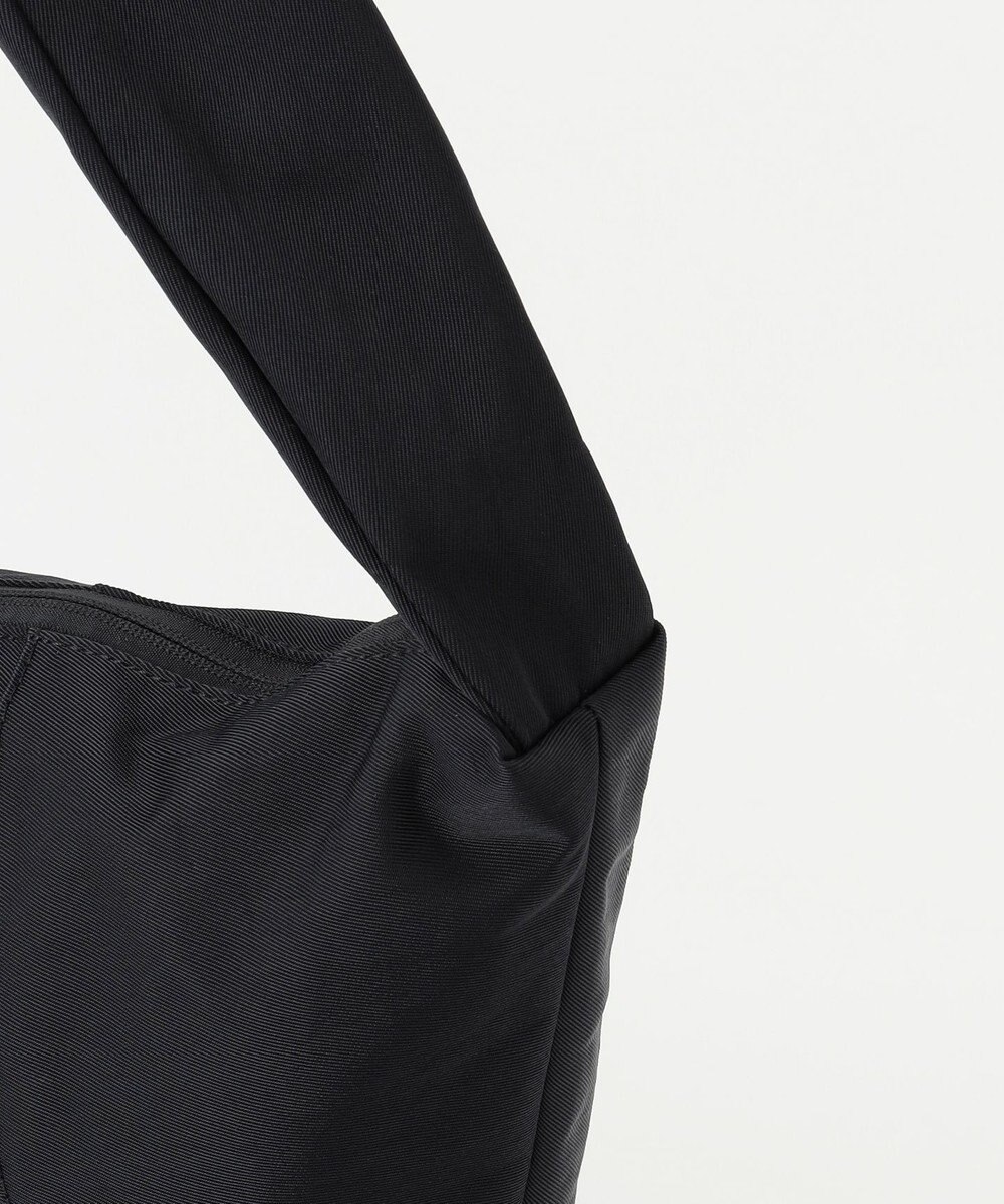 LA BAGAGERIE 【maison vert】 【トラベルにぴったり！】メニーポケットボディショルダーバッグ 